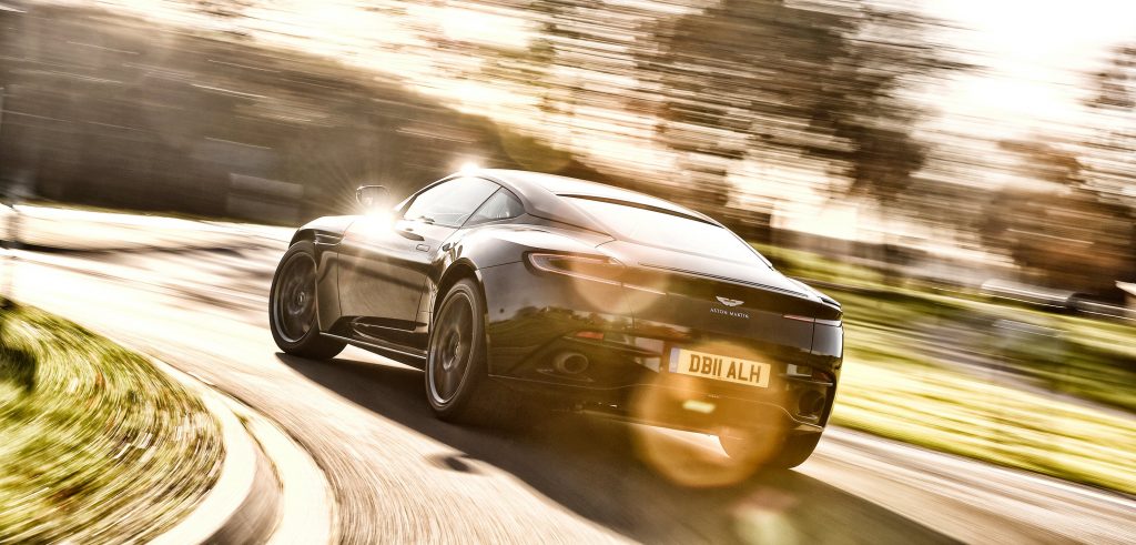 Aston Martin DB11 ...﻿﻿